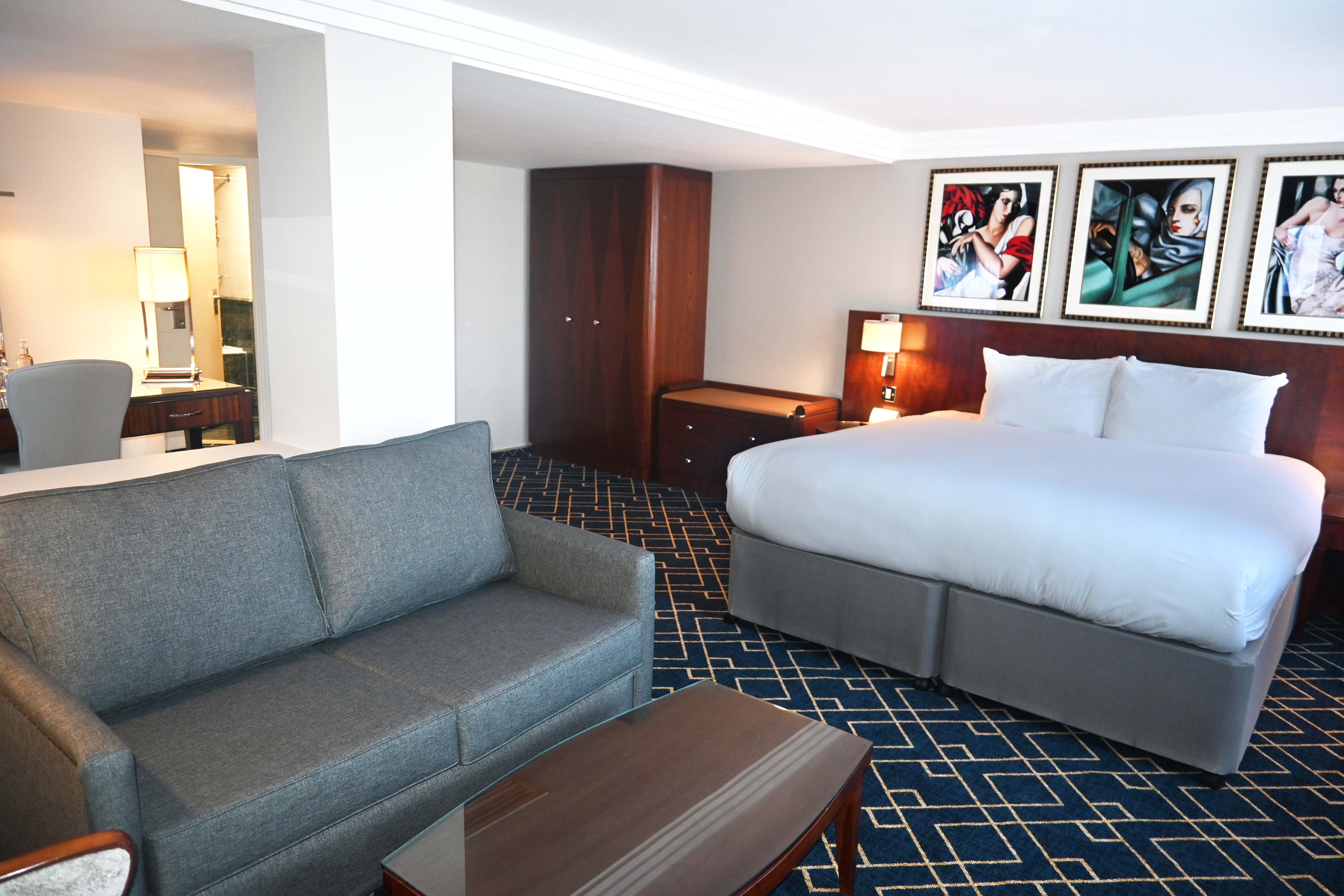 Intro Premium rooms.